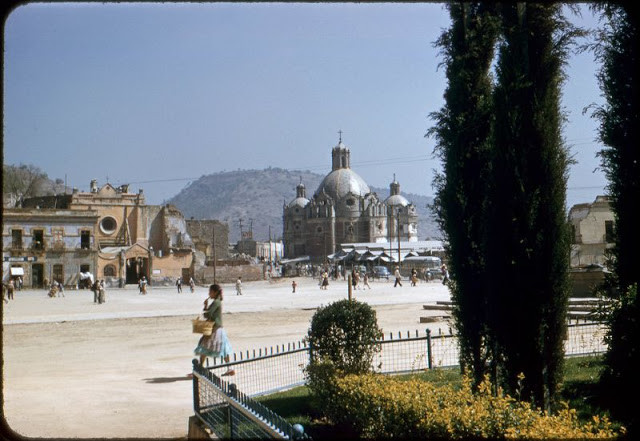 Những tòa nhà cổ kính ở Mexico năm 1957.