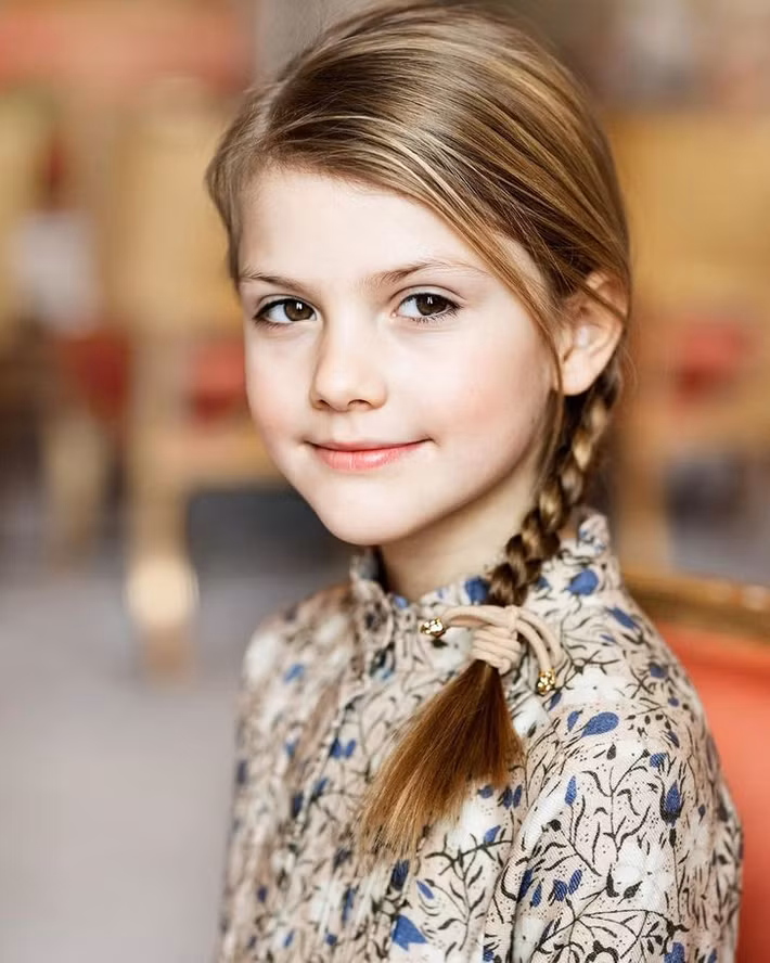 Công chúa Estelle là một trong những thành viên trong gia đình Hoàng gia Thụy Điển được công chúng yêu thích nhất. Sinh năm 2012, công chúa Estelle đứng thứ hai trong danh sách kế vị của Hoàng gia Thụy Điển (sau công chúa Victoria - mẹ của công chúa Estelle).