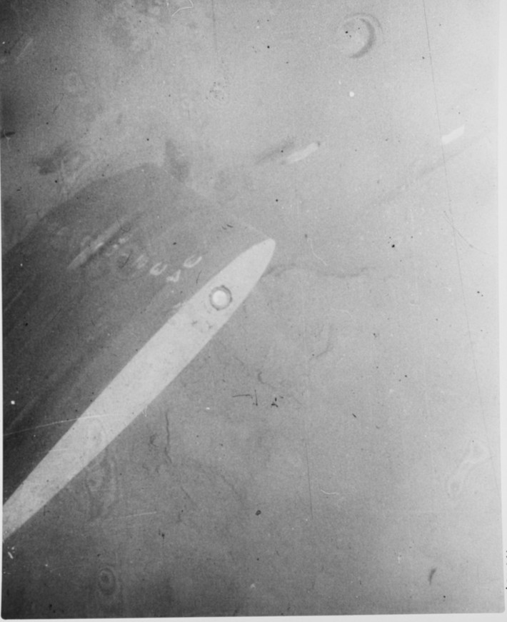 Sau khi xảy ra thảm kịch tồi tệ trên, giới chức Mỹ tiến hành điều tra. Nguyên nhân vụ chìm tàu ngầm được cho là xuất phát từ các mối hàn. Theo giả thuyết này, một mối hàn bị bung khiến nước biển tràn vào tàu ngầm, gây chập điện dẫn đến lò phản ứng hạt nhân trên tàu ngừng hoạt động.