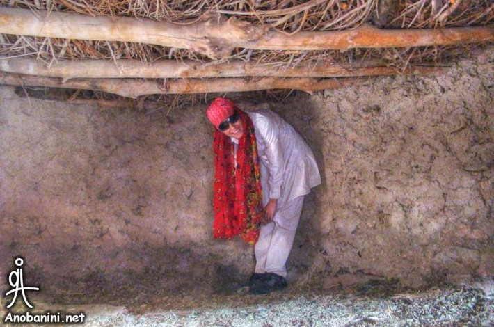 Sang đến mùa hè, "người lùn" ở Makhunik sống trong những ngôi nhà nhỏ thường mát mẻ hơn so với nhà lớn.