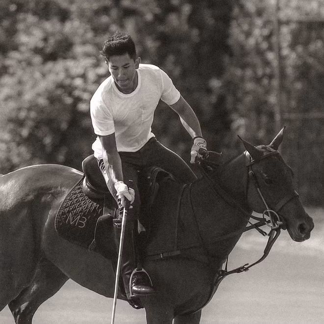 Sau khi thông tin này được công bố, nhiều cô gái ở Brunei cũng như các nước trên thế giới muốn trở thành người phụ nữ mà hoàng tử Putera Mateen đang tìm kiếm. Nguyên do là bởi hoàng tử này không chỉ có xuất thân hoàng tộc mà còn là người thông minh và tài năng.