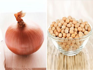 Hành tây và đậu gà cung cấp năng lượng cho cả ngày: Theo một nghiên cứu được công bố trên Tạp chí Agricultural and Food Chemistry năm 2010, các hợp chất lưu huỳnh trong hành tây, tỏi và tỏi tây có thể giúp bạn hấp thu nhiều sắt và kẽm từ ngũ cốc, các loại đậu hơn. Sắt liên quan đến vận chuyển oxy trong cơ thể, vì vậy thiếu sắt có thể gây ra mệt mỏi và cảm giác lâng lâng, kém tập trung.