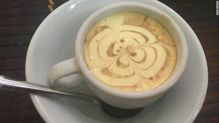 Cà phê trứng của Việt Nam là một trong những loại cà phê hấp dẫn nhất thế giới. Ảnh: CNN.