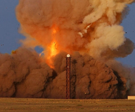 Lời "tiên đoán" này có phần đúng và cũng có phần sai. Cụ thể, Iran đúng là đang xây dựng tên lửa đạn đạo xuyên lục địa (ICBM), nhưng nước này vẫn chưa thử nghiệm loại vũ khí mới cho tới năm sau.