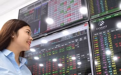 Chứng khoán ngày 28/4: Cổ phiếu nào nên chú ý? Chung khoan ngay 28/4: Co phieu nao nen chu y?