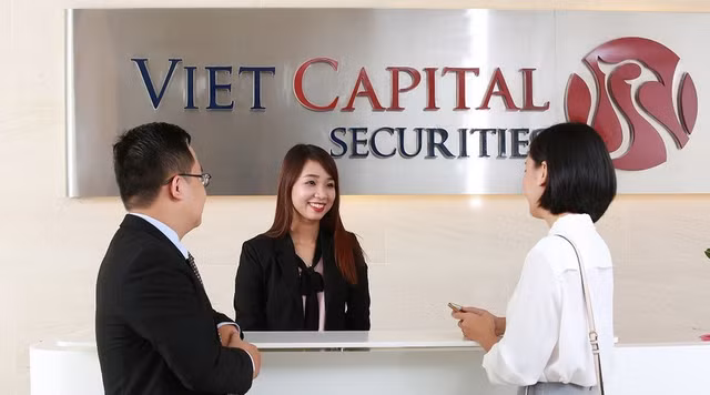 Chung khoan Ban Viet phat hanh 100 trieu co phieu tra co tuc ty le 30%