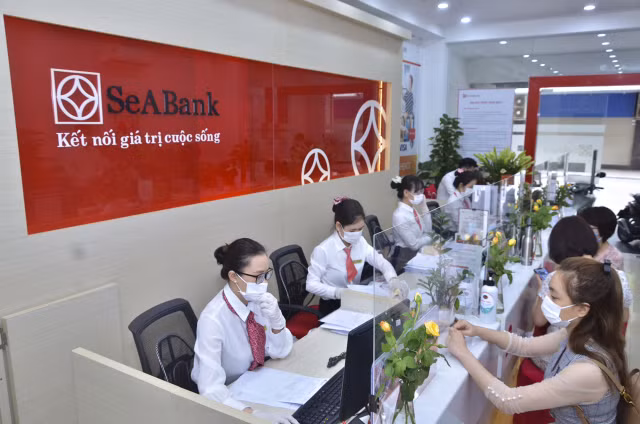 Con trai Pho Chu tich SeABank vua mua vao 4,7 trieu co phieu