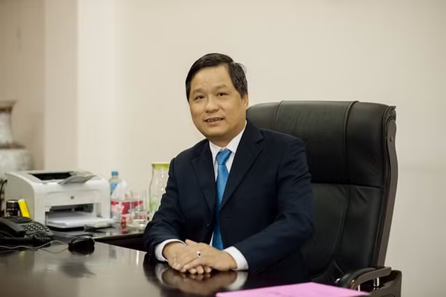 Bat dung 'day' 2 trieu co phieu CII, vo ong Le Quoc Binh muon gom them hang