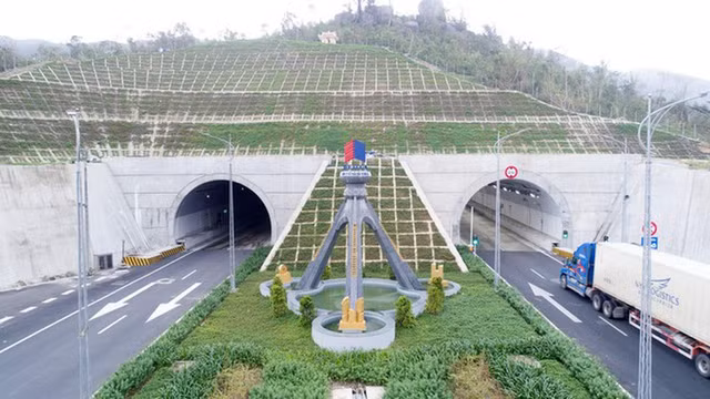 Giao thông Đèo Cả (HHV) lên mục tiêu lãi gần 400 tỷ đồng, trả cổ tức đến 80% Giao thong Deo Ca (HHV) len muc tieu lai gan 400 ty dong, tra co tuc den 80%