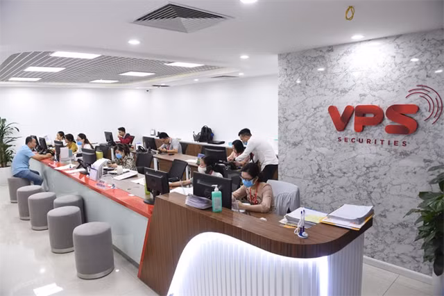 Chung khoan VPS vua bi xu phat 185 trieu dong do loat vi pham