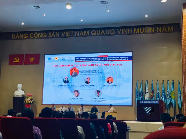 TSKH Phan Xuân Dũng: Các đóng góp của VUSTA có tác động tích cực đối với sự phát triển kinh tế - xã hội TSKH Phan Xuan Dung: Cac dong gop cua VUSTA co tac dong tich cuc doi voi su phat trien kinh te - xa hoi