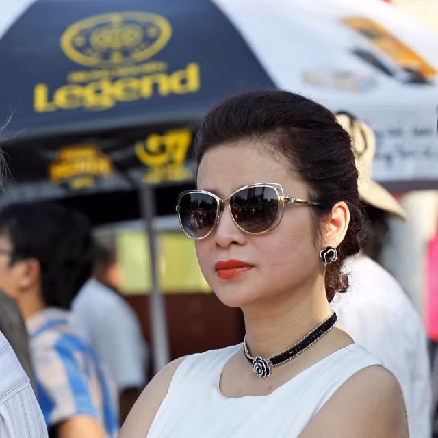 Bà Lê Hoàng Diệp Thảo có nhan sắc trẻ trung quý phái tuổi U60 - Hình 3 Ba Le Hoang Diep Thao co nhan sac tre trung quy phai tuoi U60-Hinh-3
