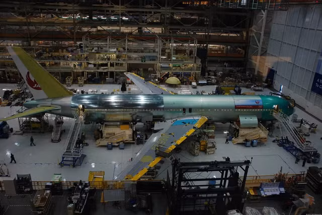 Choáng ngợp nhà máy sản xuất máy bay của Boeing ở Mỹ - Hình 10 Choang ngop nha may san xuat may bay cua Boeing o My-Hinh-10
