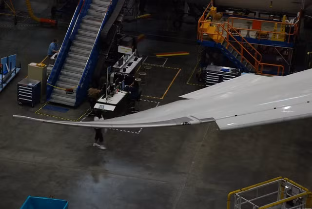 Choáng ngợp nhà máy sản xuất máy bay của Boeing ở Mỹ - Hình 7 Choang ngop nha may san xuat may bay cua Boeing o My-Hinh-7