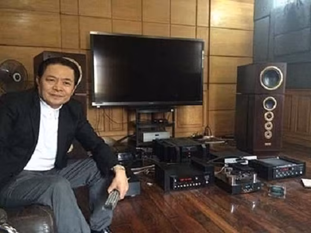 Đại gia xài một tỷ mỗi ngày: Thuyết 'buôn vua' là ai? - Hình 2 Dai gia xai mot ty moi ngay: Thuyet 'buon vua' la ai?-Hinh-2