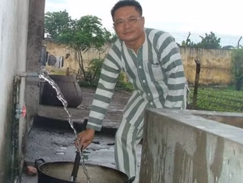 Đại gia xài một tỷ mỗi ngày: Thuyết 'buôn vua' là ai? - Hình 3 Dai gia xai mot ty moi ngay: Thuyet 'buon vua' la ai?-Hinh-3