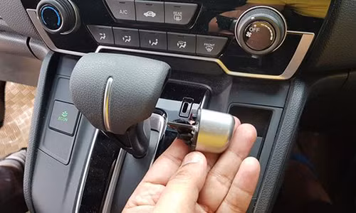 Trieu hoi 12.911 xe Honda CR-V vi chot an toan can so