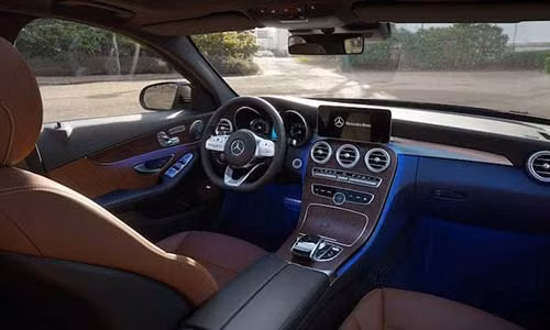 Hãng xe sang Mercedes-Benz bị kiện vì mùi "tất thối" - Hình 2 Hang xe sang Mercedes-Benz bi kien vi mui