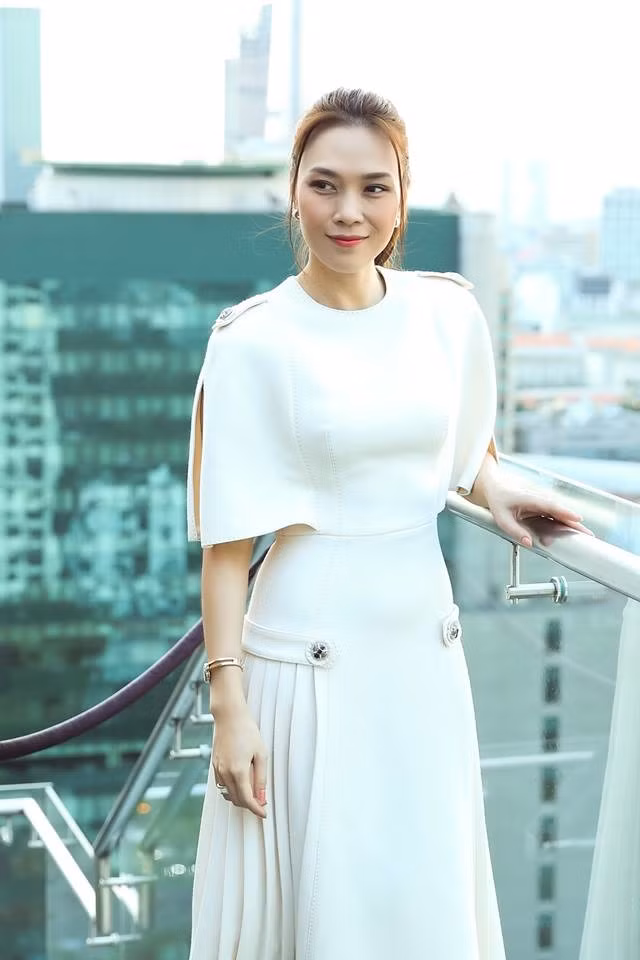 Ca sy My Tam vuong tin don mang bau giau co nao?-Hinh-2