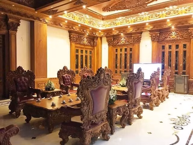 Bên trong lâu đài đồ sộ ở Nam Định bị rao bán gần 600 tỷ - Hình 7 Ben trong lau dai do so o Nam Dinh bi rao ban gan 600 ty-Hinh-7