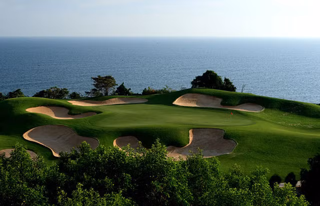 Top 5 diem den san golf khong the bo qua o Viet Nam-Hinh-3