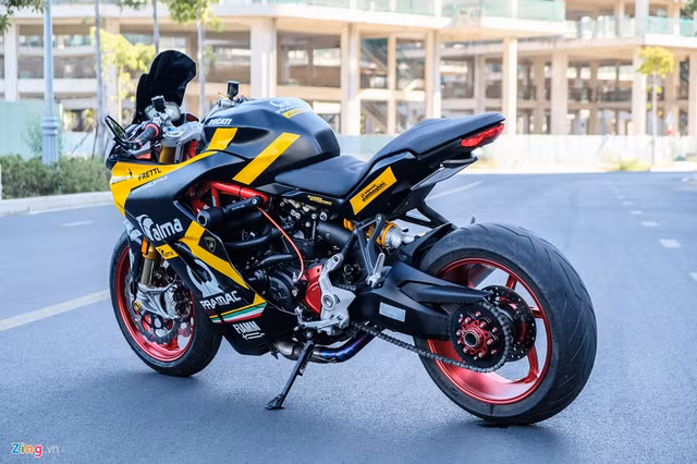 Nữ dân chơi Sài Gòn chi 150 triệu "lột xác" Ducati SuperSport S - Hình 3 Nu dan choi Sai Gon chi 150 trieu