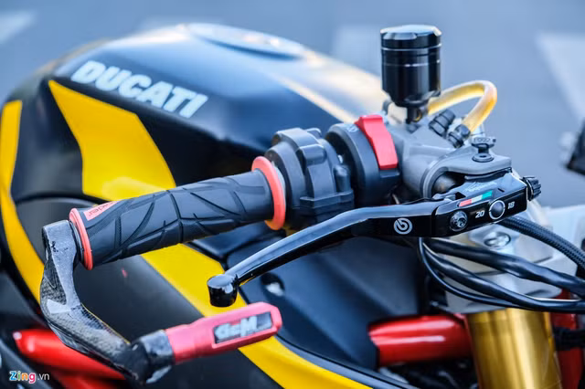 Nữ dân chơi Sài Gòn chi 150 triệu "lột xác" Ducati SuperSport S - Hình 8 Nu dan choi Sai Gon chi 150 trieu
