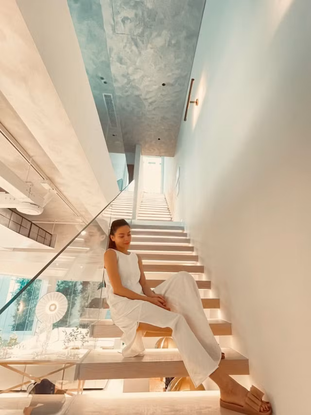 Bên trong biệt thự 30 tỷ đẹp tinh tế của vợ chồng Hà Hồ - Kim Lý - Hình 6 Ben trong biet thu 30 ty dep tinh te cua vo chong Ha Ho - Kim Ly-Hinh-6