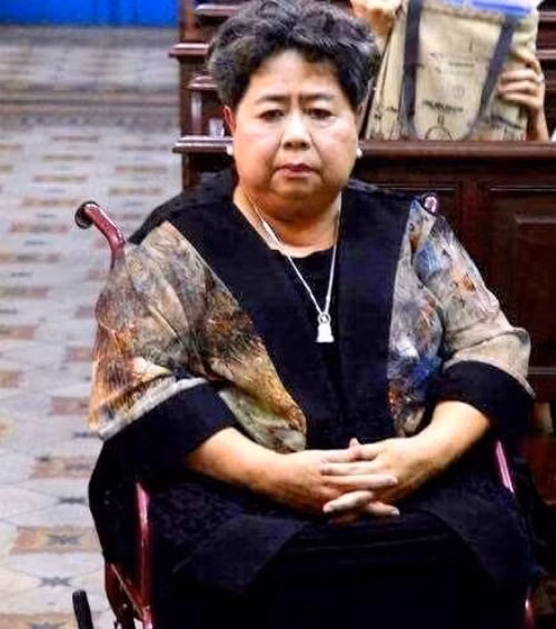 Nữ đại gia Diệu Hiền, Dương Thị Bạch Diệp, Hứa Thị Phấn hiện giờ ra sao? - Hình 4 Nu dai gia Dieu Hien, Duong Thi Bach Diep, Hua Thi Phan hien gio ra sao?-Hinh-4
