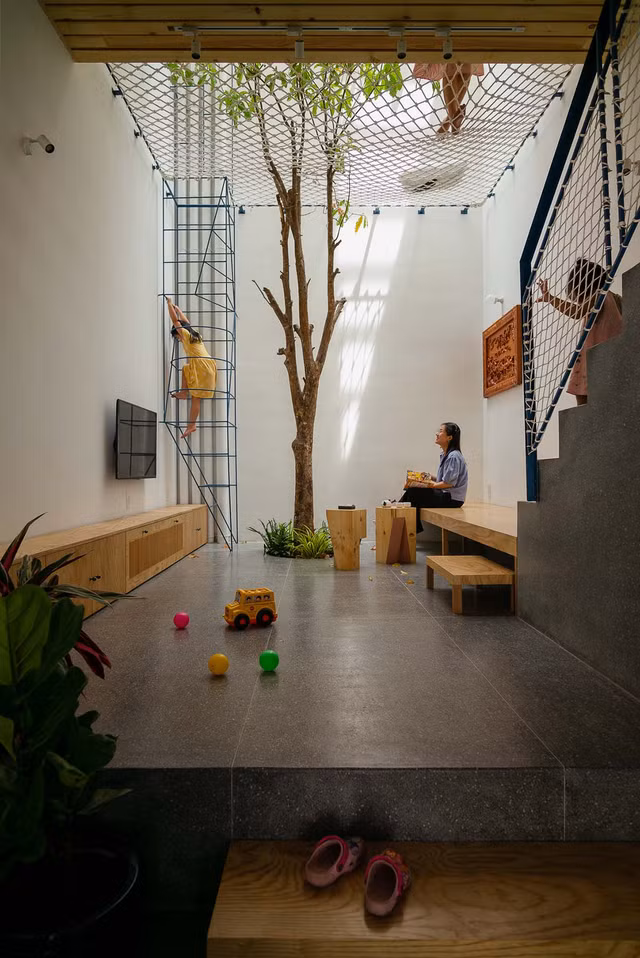 Nhà trong hẻm vẫn thoải mái chỗ chơi dù chưa đến 40m2 - Hình 10 Nha trong hem van thoai mai cho choi du chua den 40m2-Hinh-10