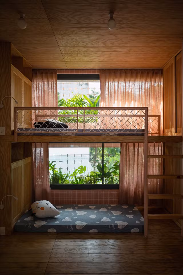Nhà trong hẻm vẫn thoải mái chỗ chơi dù chưa đến 40m2 - Hình 13 Nha trong hem van thoai mai cho choi du chua den 40m2-Hinh-13