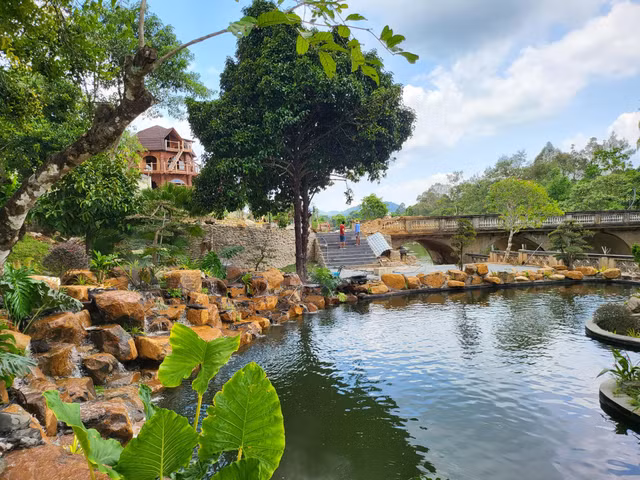 Cận cảnh cơ ngơi hàng tỷ của chị ruột Hoa hậu Đặng Thu Thảo - Hình 5 Can canh co ngoi hang ty cua chi ruot Hoa hau Dang Thu Thao-Hinh-5