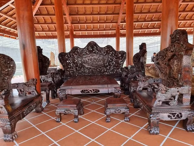 “Đại gia chân đất” sở hữu biệt phủ 15ha toàn gỗ quý - Hình 12 “Dai gia chan dat” so huu biet phu 15ha toan go quy-Hinh-12