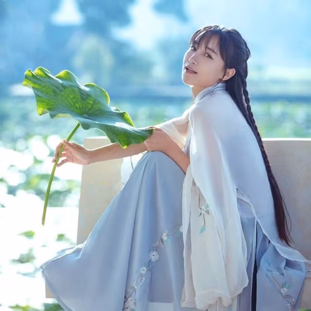 'Tiên nữ đồng quê' Lý Tử Thất thu nhập khủng cỡ nào? - Hình 4 'Tien nu dong que' Ly Tu That thu nhap khung co nao?-Hinh-4