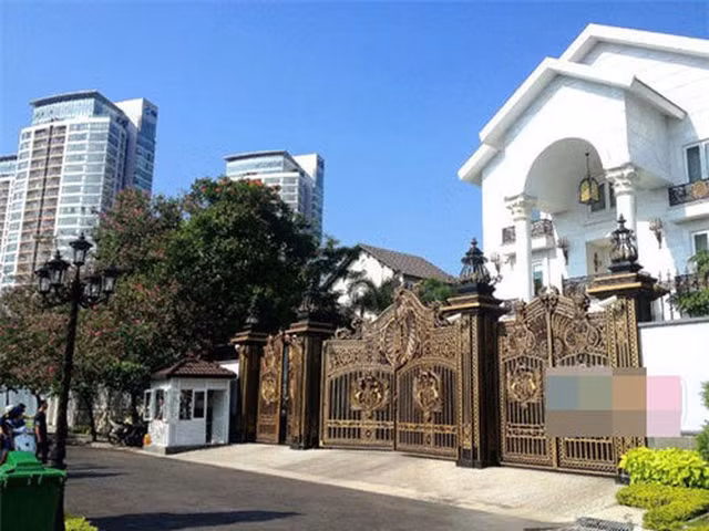 Gia tài đồ sộ của đế chế Jonathan Hạnh Nguyễn - bố chồng Tăng Thanh Hà - Hình 10 Gia tai do so cua de che Jonathan Hanh Nguyen - bo chong Tang Thanh Ha-Hinh-10