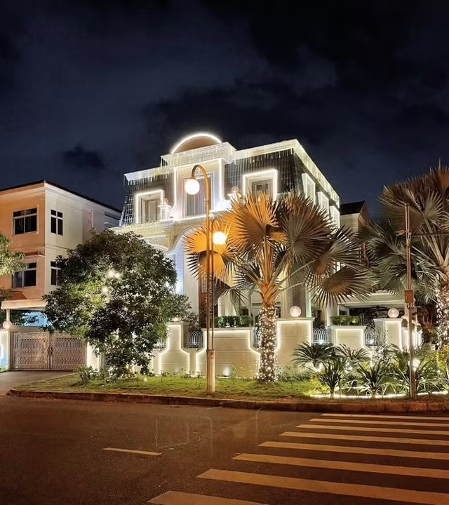 Sao Việt trang trí nhà lộng lẫy đón Giáng sinh - Hình 7 Sao Viet trang tri nha long lay don Giang sinh-Hinh-7