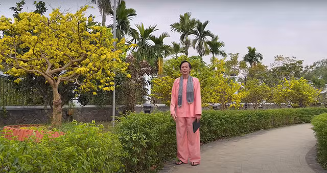 NSUT Hoai Linh song kin tieng trong nha tho To 100 ty dong-Hinh-11