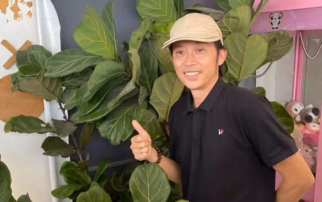 NSƯT Hoài Linh sống kín tiếng trong nhà thờ Tổ 100 tỷ đồng NSUT Hoai Linh song kin tieng trong nha tho To 100 ty dong