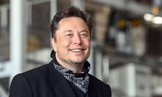 Elon Musk được biết đến với tình trường phức tạp Elon Musk duoc biet den voi tinh truong phuc tap