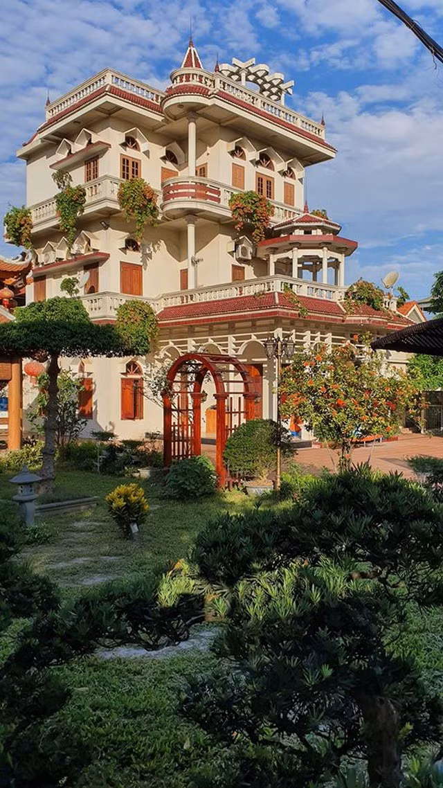 Dai gia chi hang tram ty xay biet thu phong cach co dien giua Ha Noi-Hinh-6
