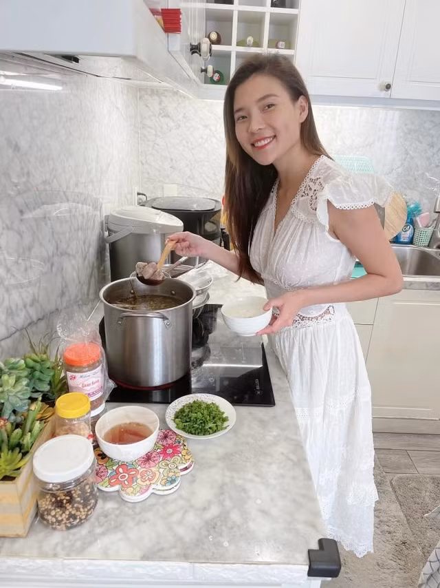 Ngắm căn hộ cao cấp của Thuý Diễm - Lương Thế Thành - Hình 8 Ngam can ho cao cap cua Thuy Diem - Luong The Thanh-Hinh-8