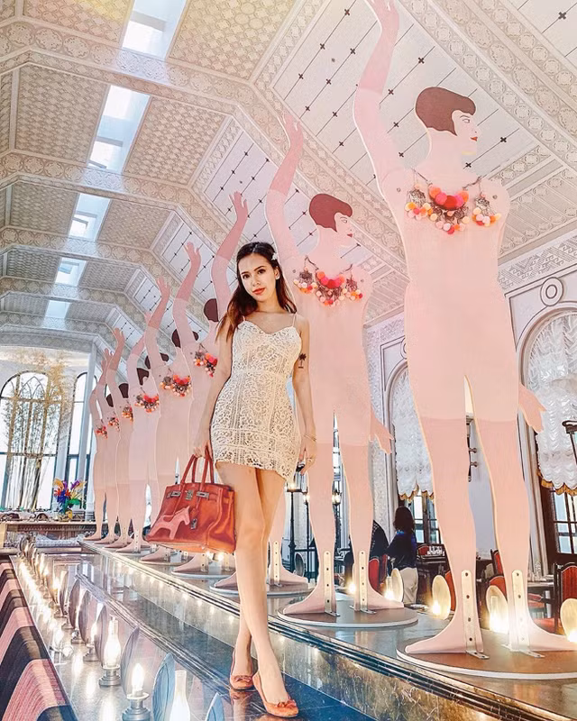 Tiểu thư của hội Rich Kid khoe body cực nóng đố ai rời mắt được - Hình 10 Tieu thu cua hoi Rich Kid khoe body cuc nong do ai roi mat duoc-Hinh-10