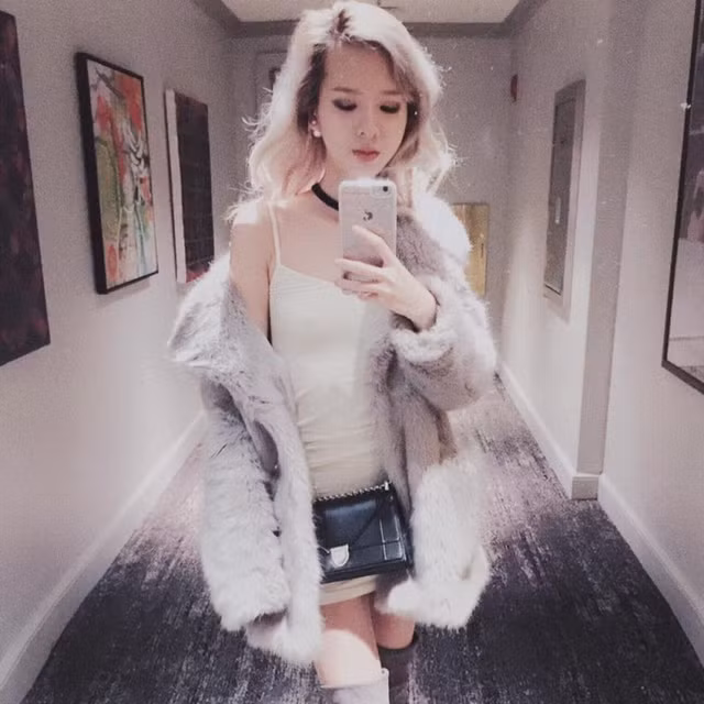 Tiểu thư của hội Rich Kid khoe body cực nóng đố ai rời mắt được - Hình 4 Tieu thu cua hoi Rich Kid khoe body cuc nong do ai roi mat duoc-Hinh-4