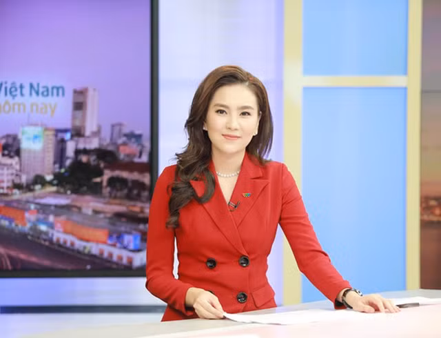 Mỹ nhân thời tiết VTV khiến dân tình phát sốt với 3 vòng chuẩn đét My nhan thoi tiet VTV khien dan tinh phat sot voi 3 vong chuan det
