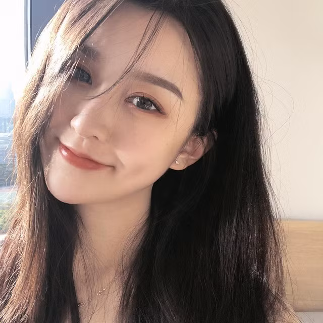 Nữ thần ảnh thẻ đẹp bất chấp khiến người nhìn ngẩn ngơ - Hình 3 Nu than anh the dep bat chap khien nguoi nhin ngan ngo-Hinh-3