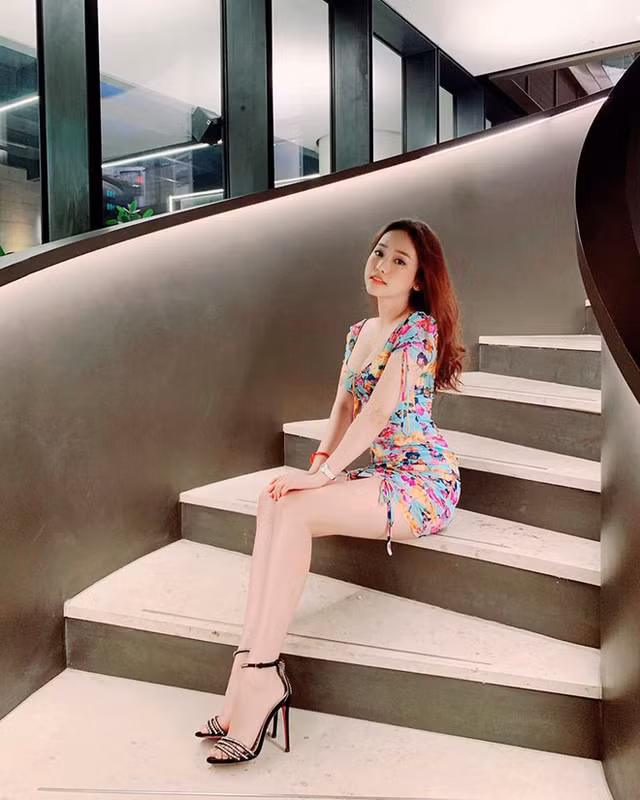 Mặc bikini khoe body cực gợi cảm nhưng hotgirl Thúy Vi bị bóc phốt điểm này - Hình 4 Mac bikini khoe body cuc goi cam nhung hotgirl Thuy Vi bi boc phot diem nay-Hinh-4