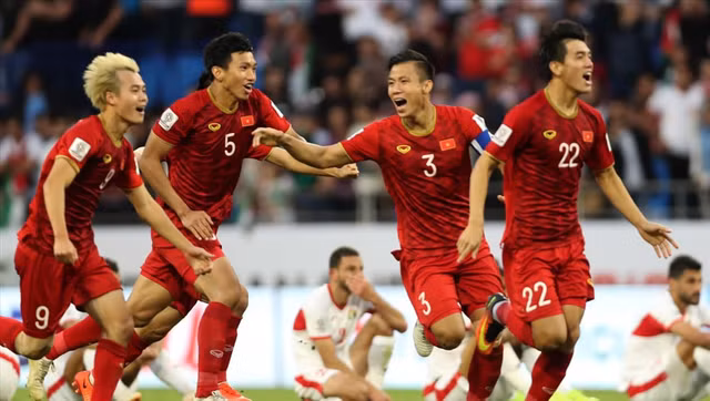 Nhin lai nhung chi so “khung” dua doi tuyen Viet Nam vao tu ket Asian Cup