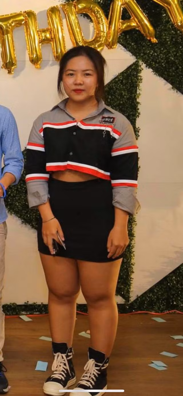 Lộ ảnh quá khứ hotgirl của ngành hàng không - Hình 2 Lo anh qua khu hotgirl cua nganh hang khong-Hinh-2