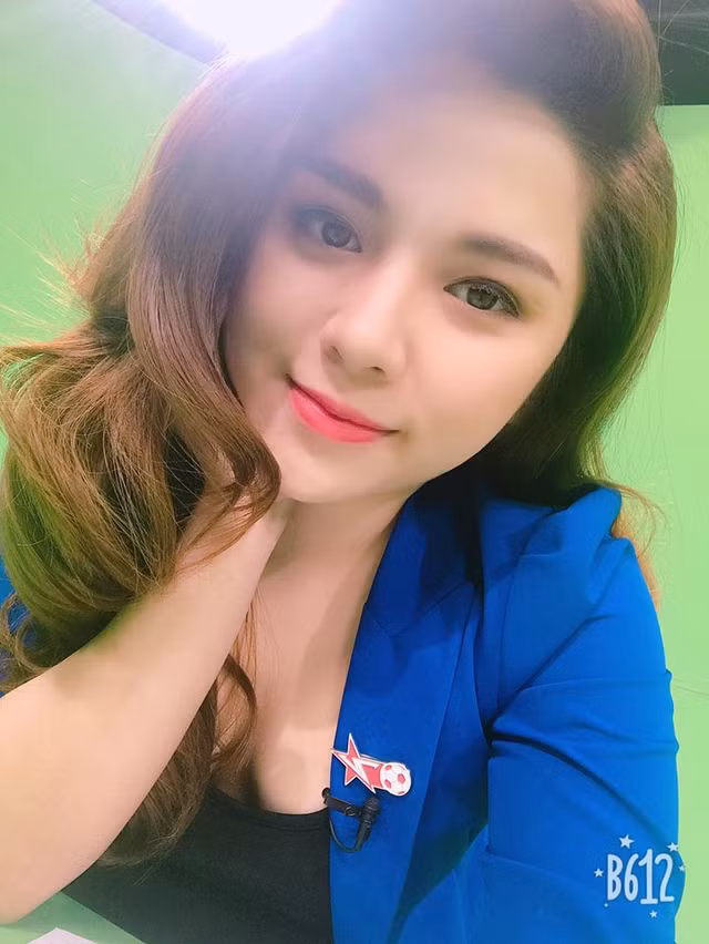 Nhan sac kho cuong cua MC the thao lap lo vong 1 tren truyen hinh-Hinh-2