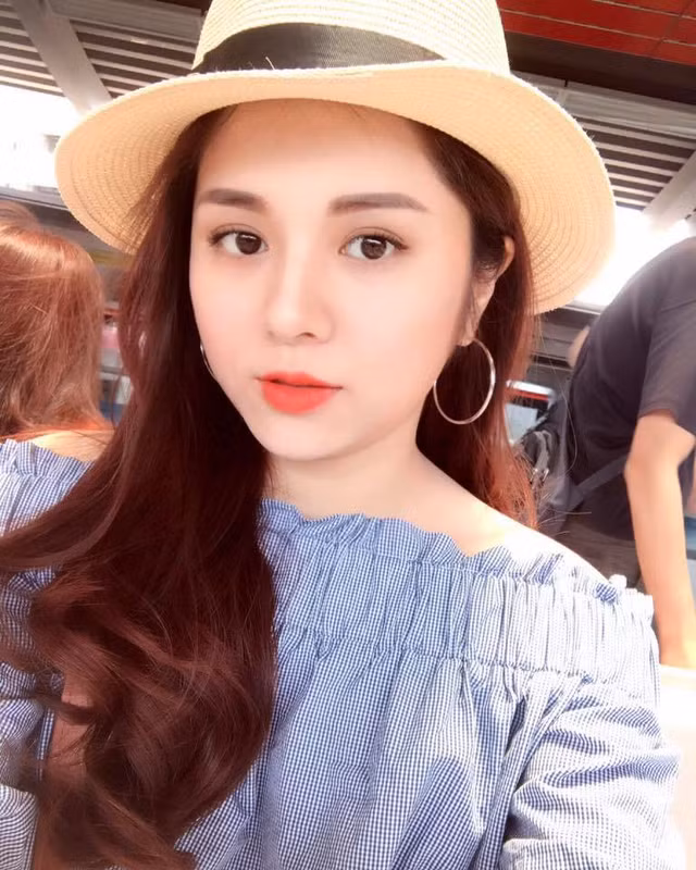 Nhan sac kho cuong cua MC the thao lap lo vong 1 tren truyen hinh-Hinh-4